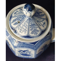 Lange Lijs theepot, gemerkt